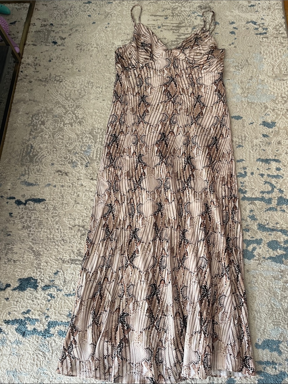 Snake-Print Pleated Maxi Skirt in Beige and Black